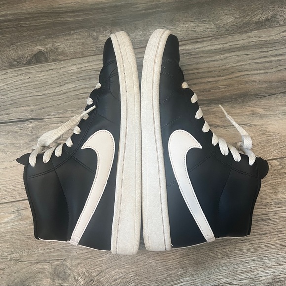 NIKE Court Royale 2 MID High Top Black and White Sneaker Women CT1725-001 Size 8 - Picture 2 of 10